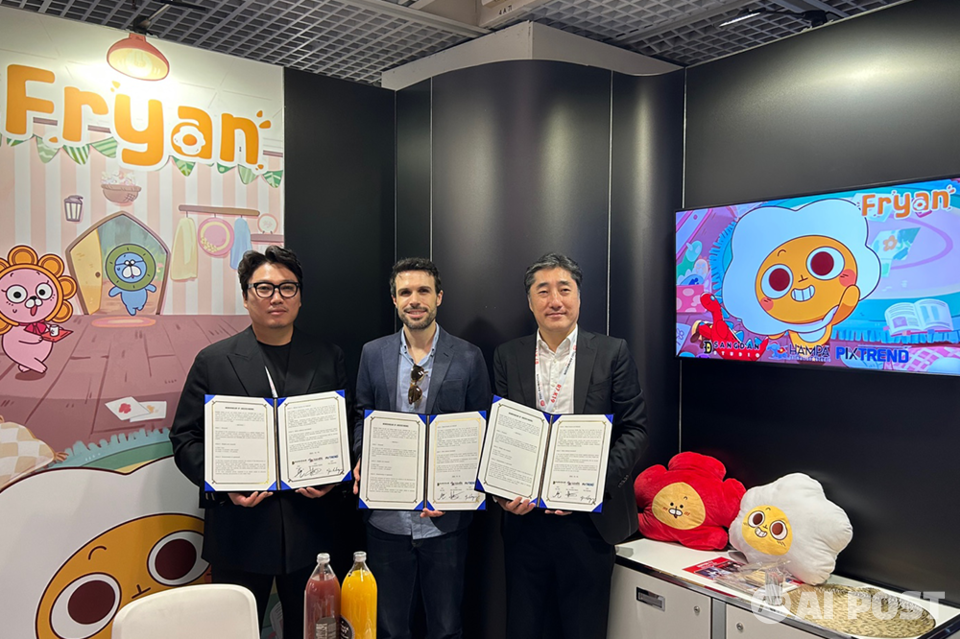 왼쪽부터 상단스튜디오 김단 대표, 함파스튜디오 알바로 그라시아 곤잘레스 이사,  픽스트랜드 임도영 이사. (사진=광주정보문화산업진흥원)