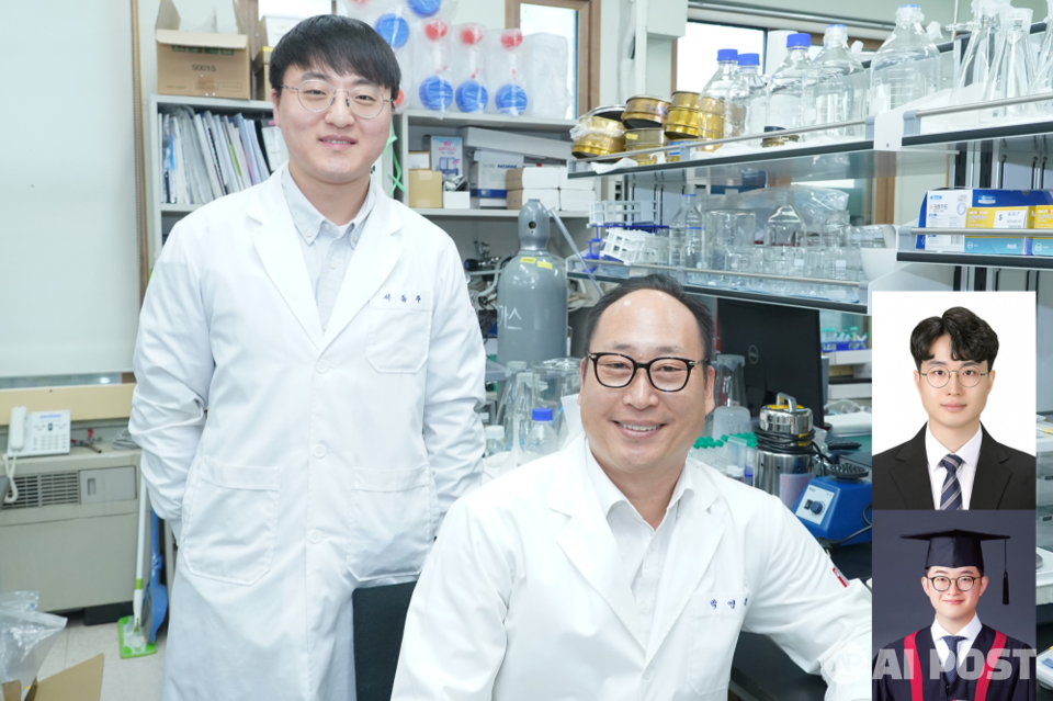 왼쪽부터 서동주 박사과정생, 박영준 교수, (위)이윤석 박사, (아래) 이승인 박사과정생. (사진=지스트)