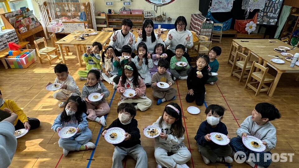 계원예술대학교 광고브랜드디자인과 학생들이 프로젝트를 진행하는 모습. (사진=계원예술대학교 광고브랜드디자인과)