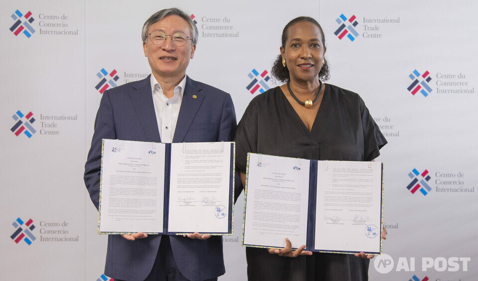 국내 기업들의 우수성, 기술력에 대해 설명하는 김영집 원장. (사진=ITC)