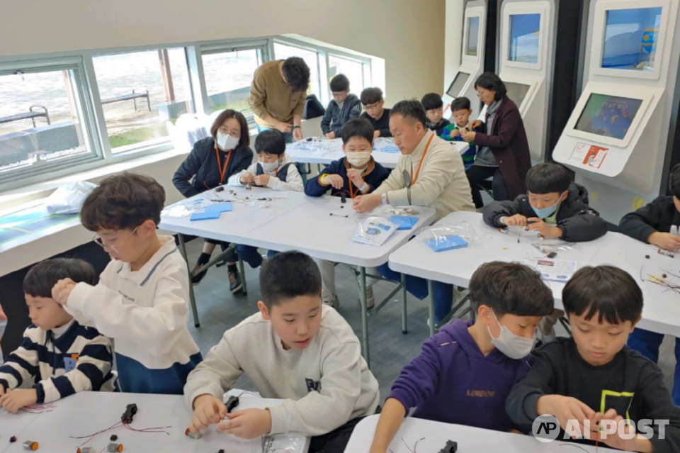 인공지능 전시탐험 프로그램 운영사진. (사진=국립광주과학관)