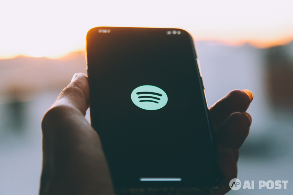 스포티파이가 인력을 감축하고 새로운 매출 인상 전략을 펼치기로 했다. (사진=엔바토 엘리먼트)