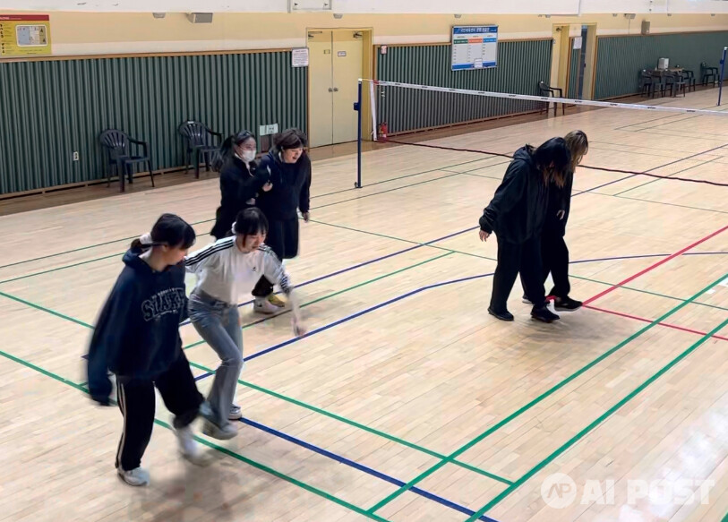 계원예대 광고·브랜드디자인과 학생들과 참가자들이 프로젝트를 진행하는 모습. (사진=계원예대 광고·브랜드디자인과)