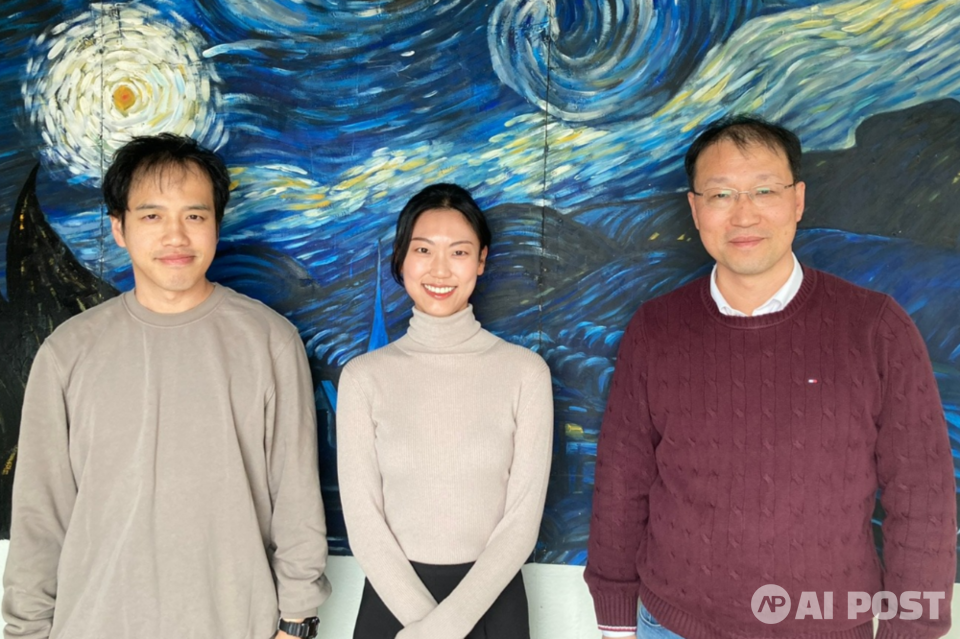 왼쪽부터 KBSI 정범균 책임연구원(공동 교신저자), GIST 배수안 박사과정생 (제1저자), GIST 이재영 교수(교신저자). (사진=지스트)