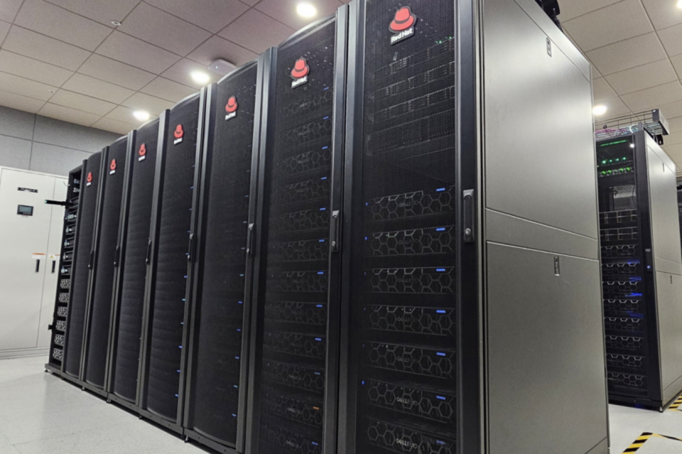 삼성전자 화성캠퍼스에 위치한 SMRC에서 레드햇과 업계 최초 CXL 메모리 동작 검증. (사진=삼성전자)