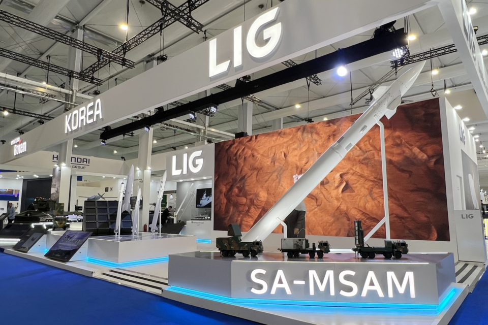 중동 지역 종합방산전시회 ‘WDS 2024’에 참가한 LIG넥스원의 홍보전시관 전경. (사진=LIG넥스원)