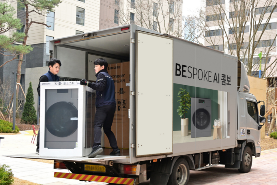 흥행몰이에 성공한 삼성전자의 올인원 세탁·건조기 ‘비스포크 AI 콤보’가 지난 4일부터 국내 소비자에게 순조롭게 배송되고 있다. (사진=삼성전자)