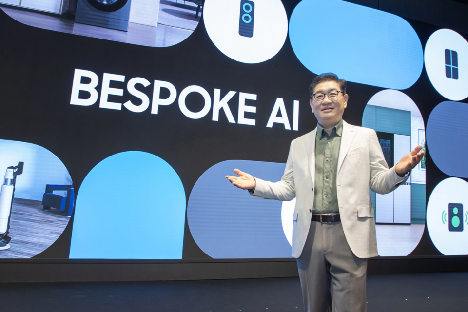 삼성전자 DX부문장 한종희 부회장이 비스포크 AI 미디어데이에서 연설을 하고 있다. (사진=삼성전자)