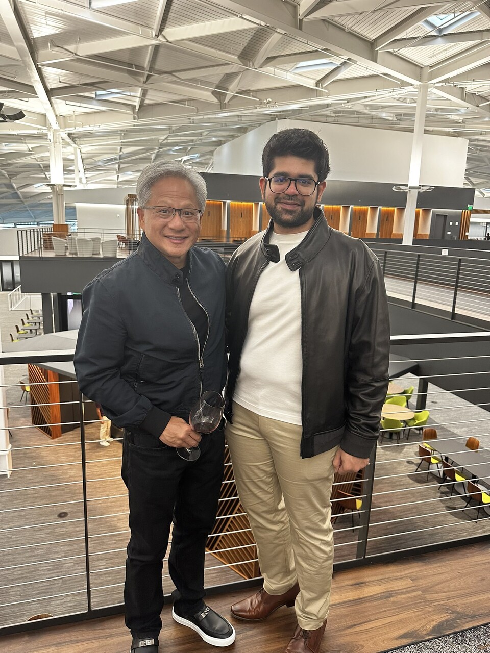 젠슨 황 엔비디아 CEO(왼쪽)과 퍼플렉시티 공동창업자 아라빈드 스리니바스(Aravind Srinivas). (사진=스리니바스 엑스)