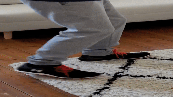 사용자는 정지된 제품의 이미지를 카메라로 찍기만 하면 된다. (그래픽=애니ML)