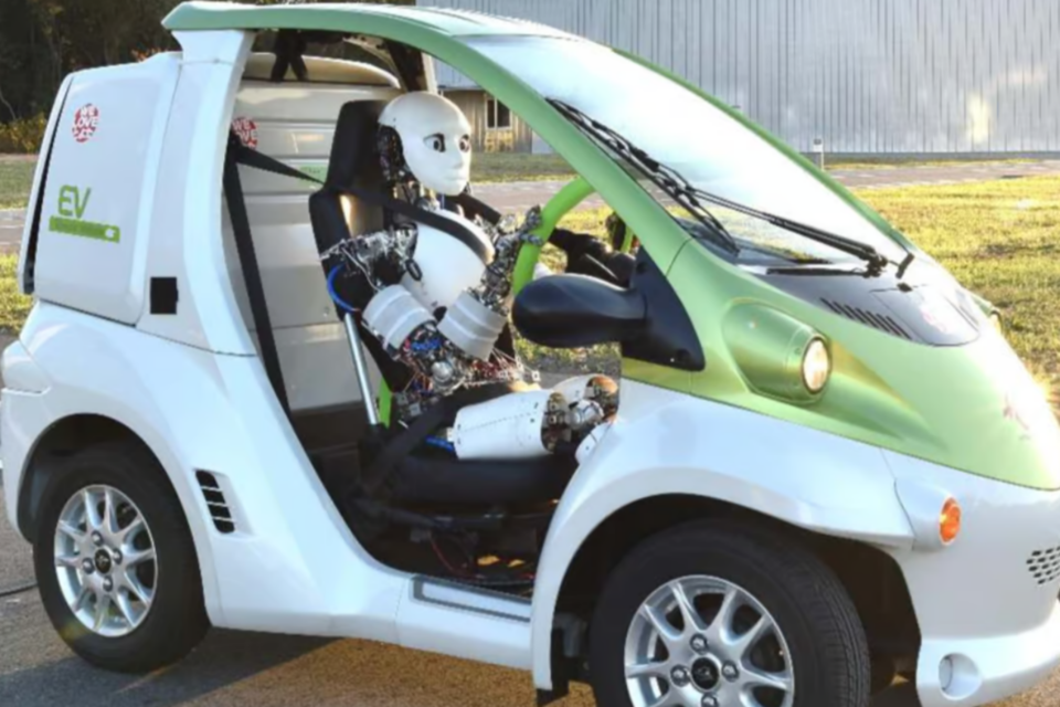 운전하는 휴머노이드 로봇 '무사시'. (사진=도쿄대학교 JSK연구소 조교수 켄토 카와하라즈카)