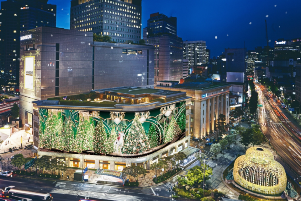 삼성전자 초대형 LED 사이니지가 신세계백화점 본점 외벽에 설치된 예상 모습. (사진=삼성전자)