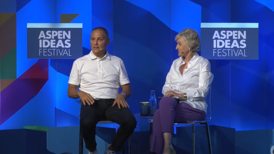 아리 이매뉴얼 엔데버그룹 CEO(왼쪽). (사진=The Aspen Institute)