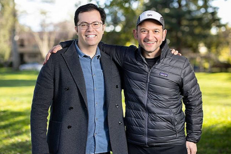 캐릭터닷에이아이를 설립한 다니엘 디 프레이타스(왼쪽)과 노엄 샤지어. (사진=캐릭터닷에이아이)