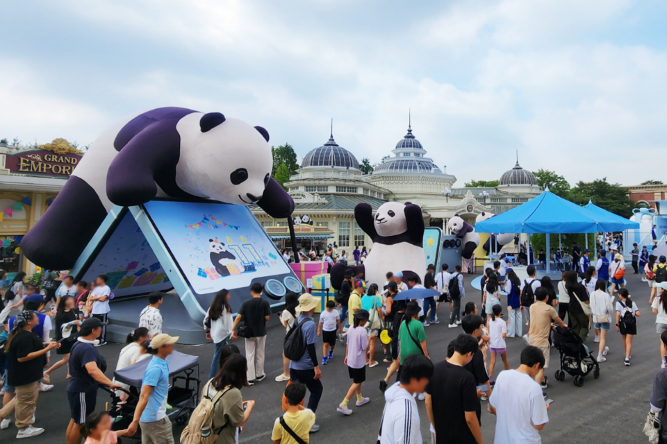 삼성전자가 에버랜드에서 운영 중인 바오패밀리 콘셉트의 ‘갤럭시 Z 폴드6∙Z 플립6’ 체험존 전경. (사진=삼성전자)