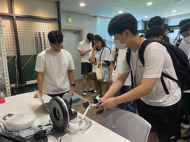 연구소 현장투어 사진. (사진=국립광주과학관)