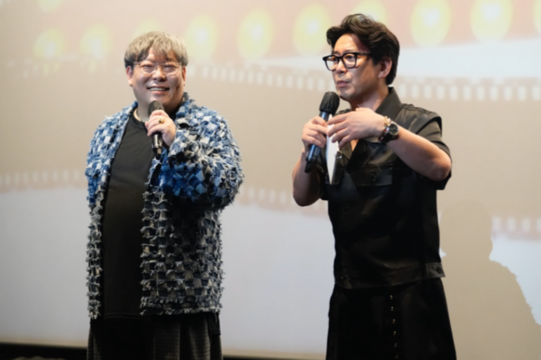 크리에이터 어비와 개그맨 김경식. (사진=크리에이터 어비)