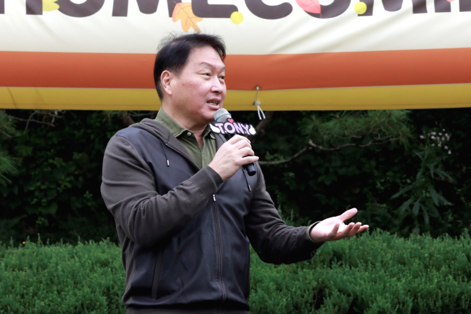 최태원 SK 회장이 3일 경기도 이천 SK텔레콤 인재개발원에서 열린 한국고등교육재단 홈커밍데이 행사에 참석해 환영사를 하고 있다. (사진=SK)