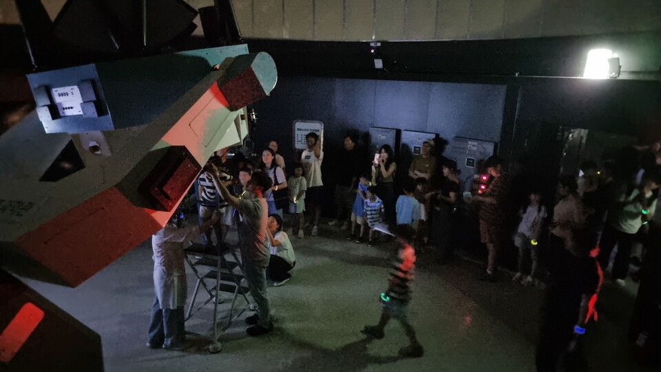 별빛천문대 대형망원경 천체관측. (사진=국립광주과학관)