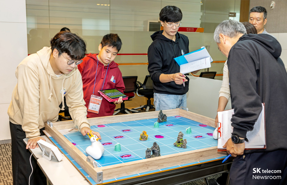 소셜 챌린지를 참여하고 있는 참가자. (사진=SKT)