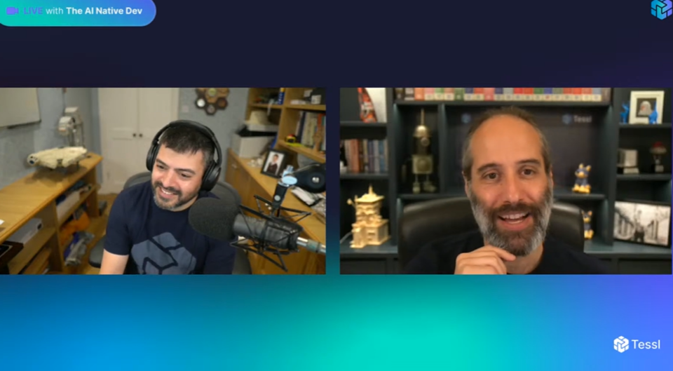 가이 포자르니 테슬 설립자(오른쪽)가 팟캐스트 방송에서 발언하고 있다. (사진=테슬)