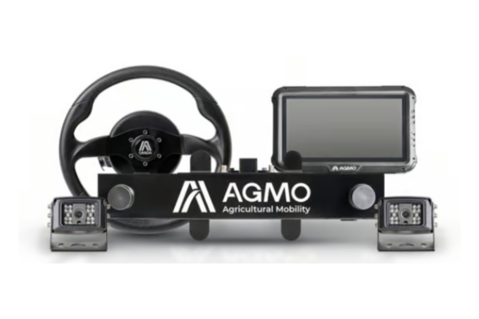 아그모의 AI 기반 자율주행 농기계. (사진=전북테크노파크)