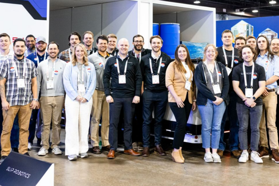 슬립 로보틱스 창업자들과 직원들. (사진=슬립 로보틱스)