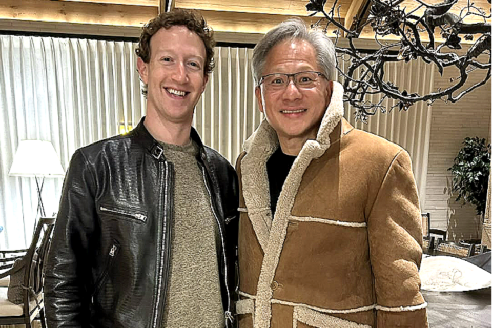 마크 저커버그 메타 CEO가 젠슨 황 엔비디아 CEO와 기념 사진을 찍고 있다. (사진=zuck sns)