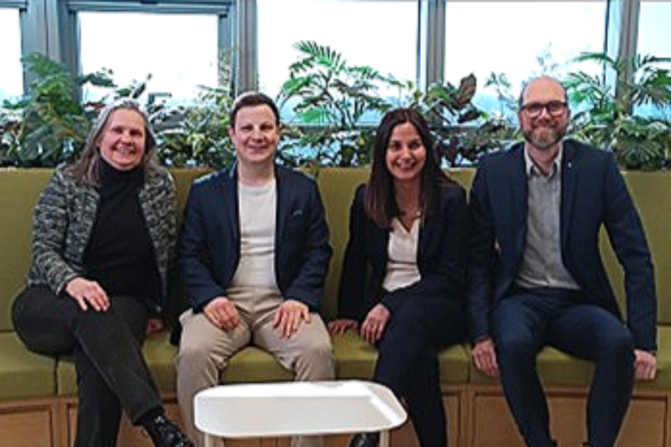 ‘에버켐텍 제3회 친환경 패키징 세미나’에서 연사자로 참여하는 프라운호퍼 IVV 소속 코넬리아 슈트람 박사, 에스라 쿳췌퍼나 박사, 슈테판 쉬슬 박사와 프라운호퍼 ISC소속 페르디난드 소모로브스키 박사. (사진=에버켐텍)