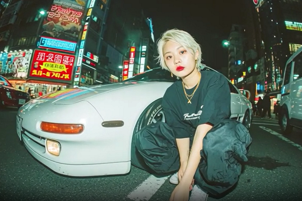 미드저니 V1 인터페이스로 보이는 동영상 생성 과정