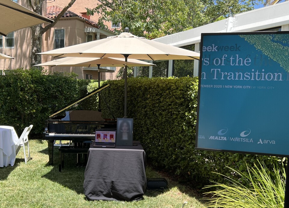 ‘Newsweek AI Impact Summit’에 GIST 인공지능연구소가 개발한 ‘이봄 AI 피아노’가 특별 초청받아 전시. (사진=지스트)