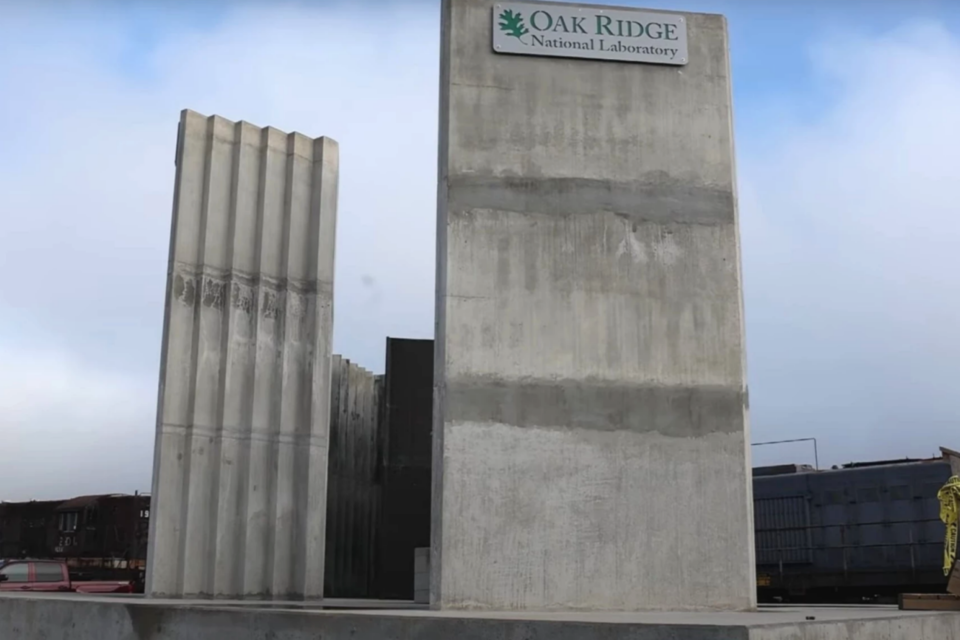 오크리지 국립연구소와 카이로스 파워가 개발 중인 3D 프린팅 폴리머 거푸집으로 올린 시험 건물. (사진=오크리지 국립연구소)