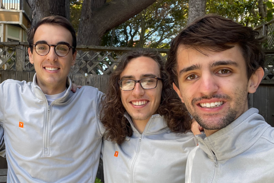 왼쪽부터 에릭 시아를라 최고마케팅책임자(CMO)와 케일럽 페퍼 최고경영자(CEO), 니콜라스 실버스타인 카마라 최고기술책임자(CTO). (사진=파이어크롤)