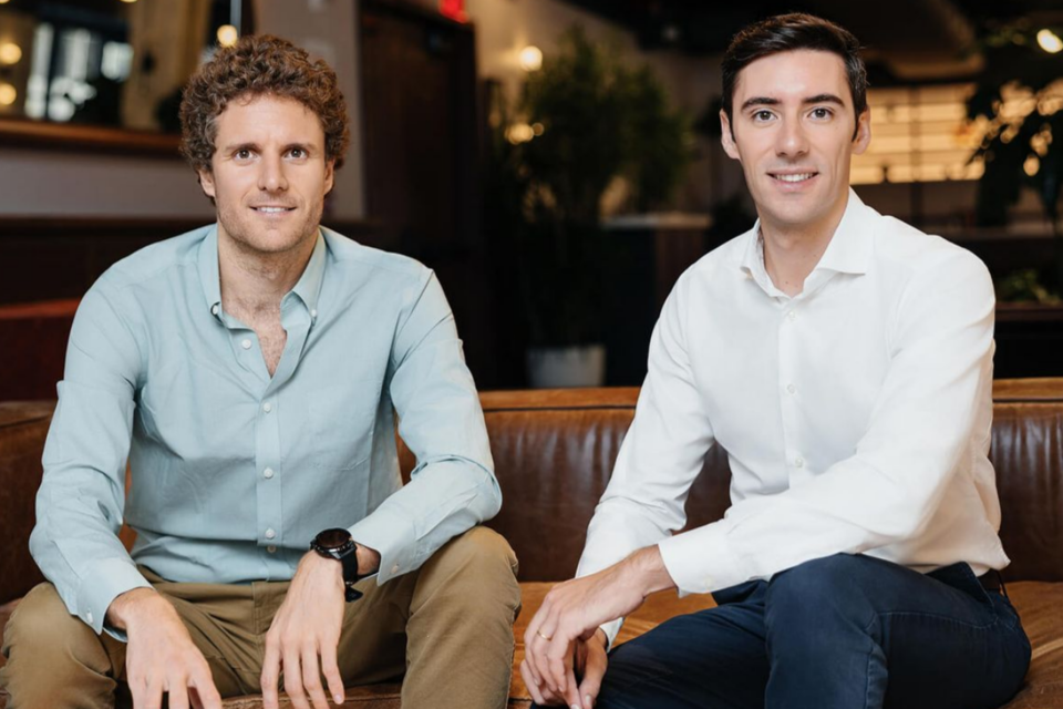 프로스퍼 AI를 설립한 '호셉 마크 밍고 이달고'와 '하비에르 드 그라시아'. (사진=프로스퍼 AI)