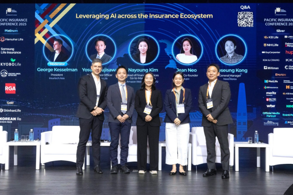 24일 서울 그랜드하얏트 호텔에서 열린 ‘2025 태평양 보험 콘퍼런스(PIC)’ 패널 세션에 참여한 연자들이 기념 사진을 찍고 있다. (사진=니드)