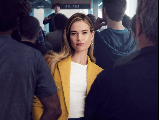 영화 스와이프 포스터. (사진=디즈니플러스)